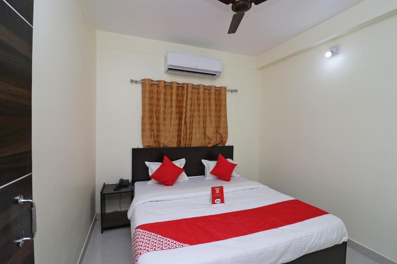 โอโย 35905 โฮเต็ล ริเวอร์พอยต์ Hotel คัทตัค ภายนอก รูปภาพ