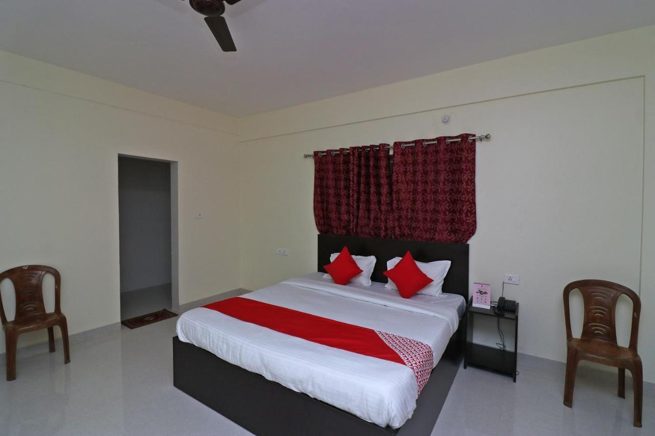 โอโย 35905 โฮเต็ล ริเวอร์พอยต์ Hotel คัทตัค ภายนอก รูปภาพ