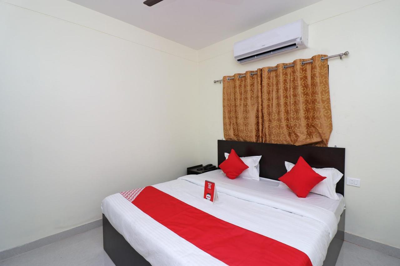 โอโย 35905 โฮเต็ล ริเวอร์พอยต์ Hotel คัทตัค ภายนอก รูปภาพ